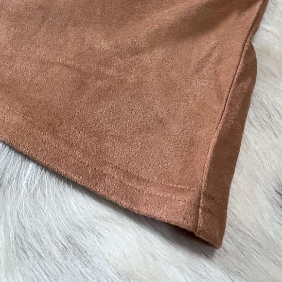 NWT Brown Faux Suede Skirt with Pockets! - Picture 4 of 6